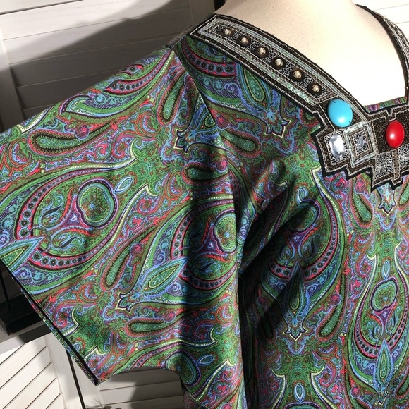 Paisley V Neck Dress with Jewel Details - Picture 5 of 12